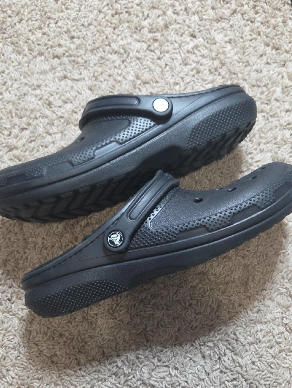 CROCS Men's 12M Black Classic Lined Clogs